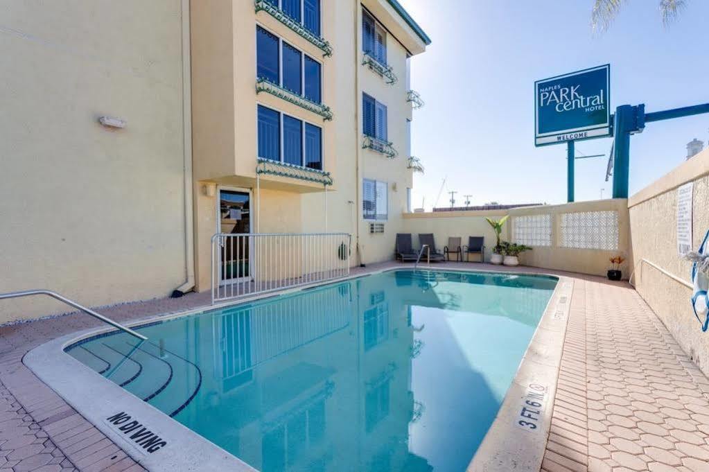 Naples Park Central Hotel Exterior photo